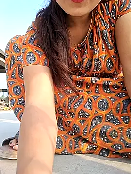 Snapshot of Ishikarana chatting on 12.29.24 Ishikarana online show from 12.29.24