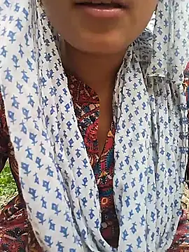 Snapshot of Ishikarana chatting on 03.15.25 Ishikarana online show from 03.15.25