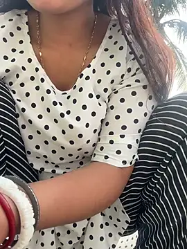 Snapshot of Ishikarana chatting on 11.23.25 Ishikarana online show from 11.23.25