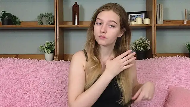 Ksuhesa online show from 11.24.25