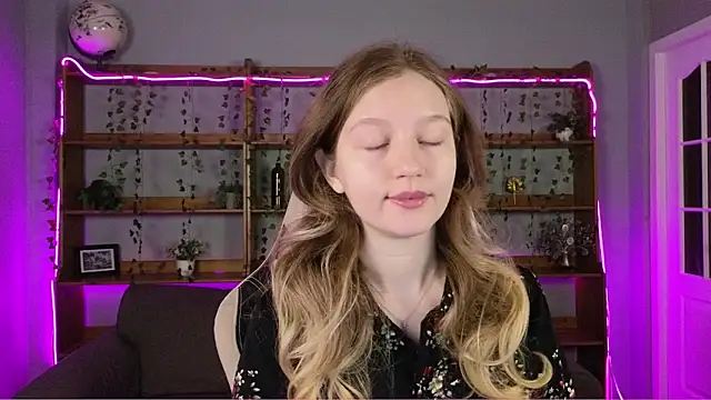 Ksuhesa online show from 12.22.25