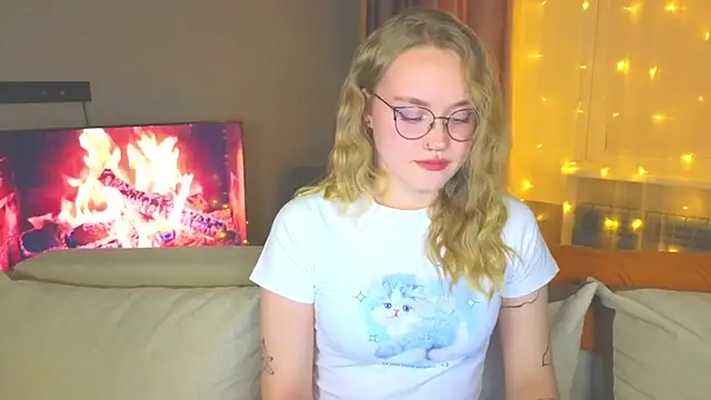 Aurora Golden1 online show from 12.12.24