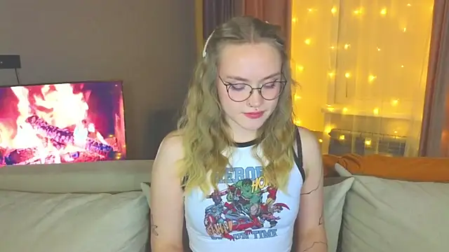 Aurora Golden1 online show from 12.16.24