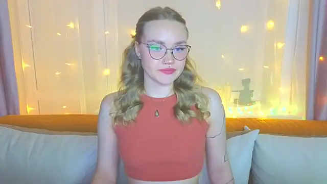 Aurora Golden1 online show from 02.02.25