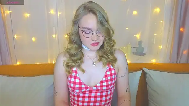 Aurora Golden1 online show from 03.03.25