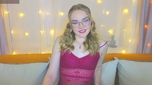 Aurora Golden1 online show from 03.04.25