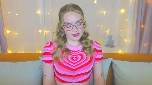 Aurora Golden1 online show from 03.18.25