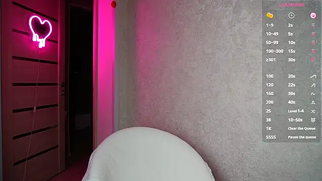 Snapshot of soffy__kisss chatting on 03.14.25 soffy kisss online show from 03.14.25