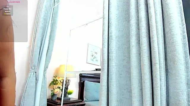 Snapshot of AriSweet chatting on 03.12.25 AriSweet online show from 03.12.25