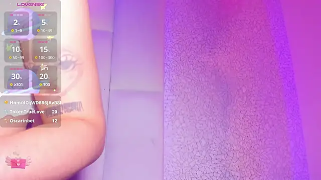 Snapshot of Summer_walkerr chatting on 02.16.25 Summer walkerr online show from 02.16.25