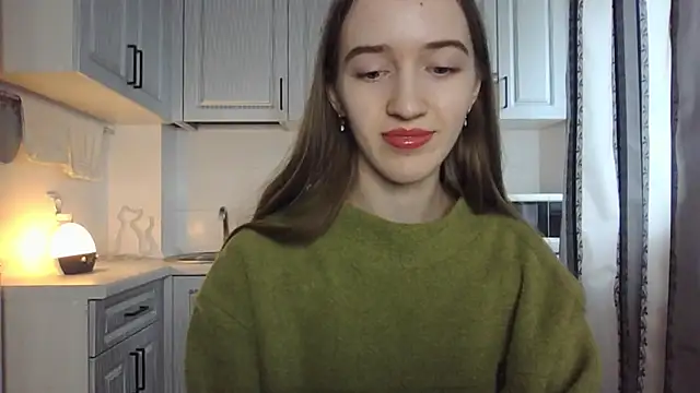 Snapshot of leslie_my_lovee chatting on 09.28.25 leslie my lovee online show from 09.28.25