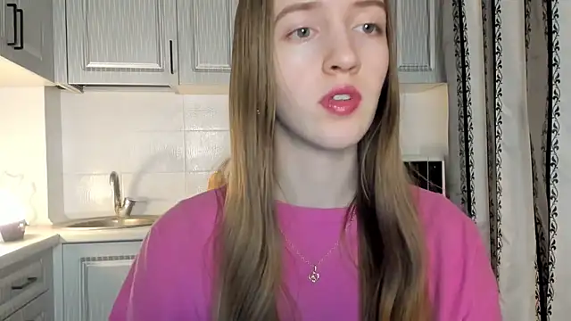 leslie my lovee online show from 12.15.25