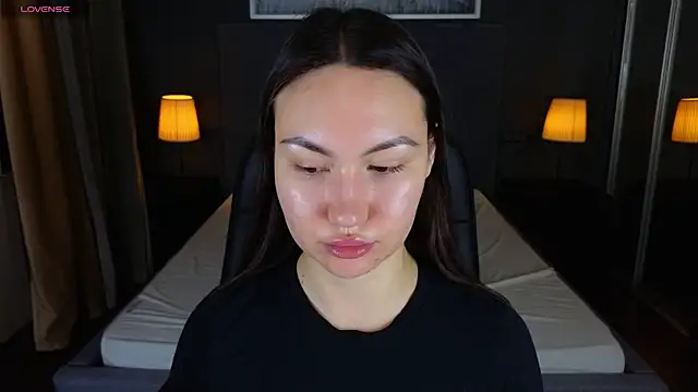 Snapshot of GIGI_BENNET chatting on 12.18.24 GIGI BENNET online show from 12.18.24