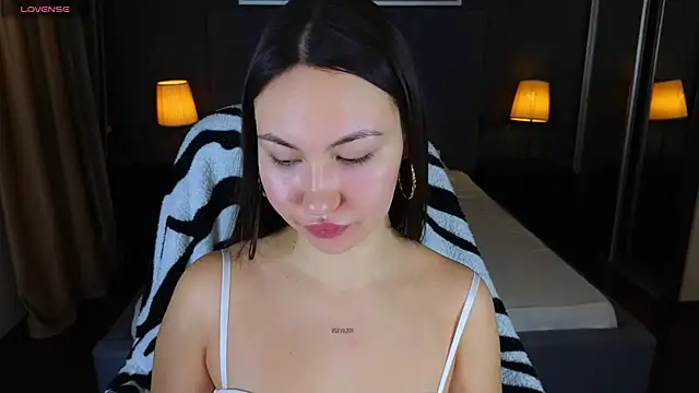 Snapshot of GIGI_BENNET chatting on 12.25.24 GIGI BENNET online show from 12.25.24