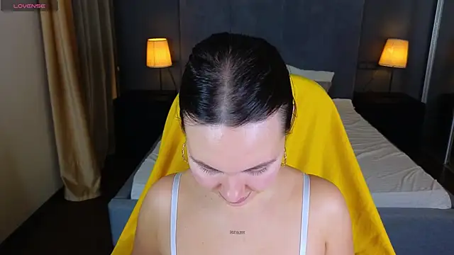 Snapshot of GIGI_BENNET chatting on 12.27.24 GIGI BENNET online show from 12.27.24