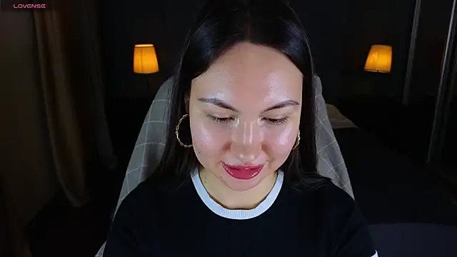 Snapshot of GIGI_BENNET chatting on 12.29.24 GIGI BENNET online show from 12.29.24