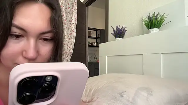 Snapshot of GIGI_BENNET chatting on 09.25.25 GIGI BENNET online show from 09.25.25