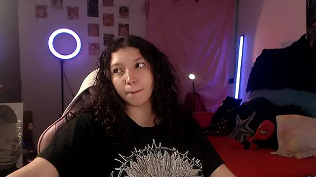 Snapshot of AllyDonfort chatting on 06.19.26 AllyDonfort online show from 06.19.26