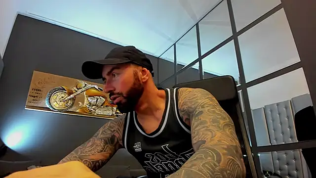 AronGrant online show from 01.05.25