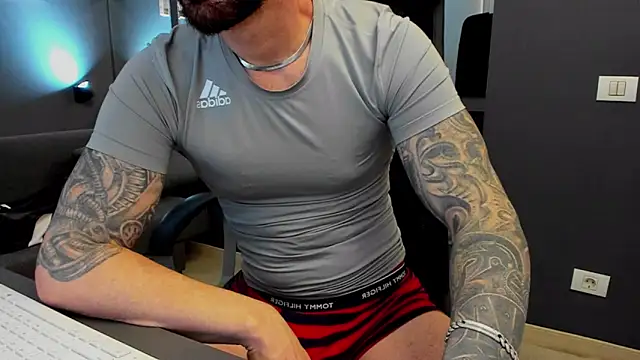 AronGrant online show from 02.12.26