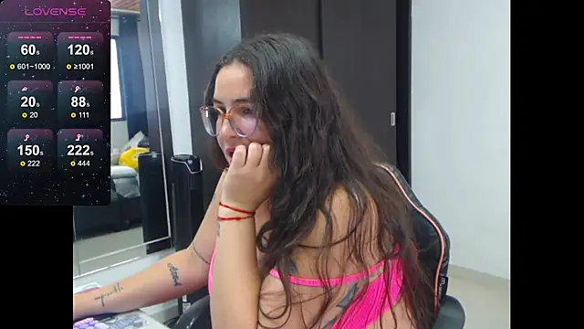 Snapshot of davianath chatting on 06.27.26 davianath online show from 06.27.26