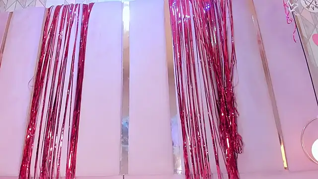 Snapshot of AlinaSweett chatting on 02.19.25 AlinaSweett online show from 02.19.25