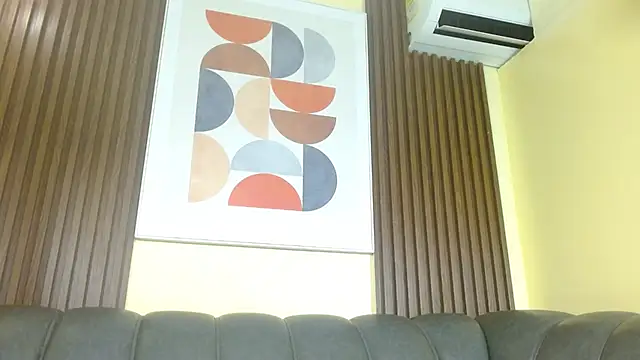 Nicole Ramires online show from 10.15.25