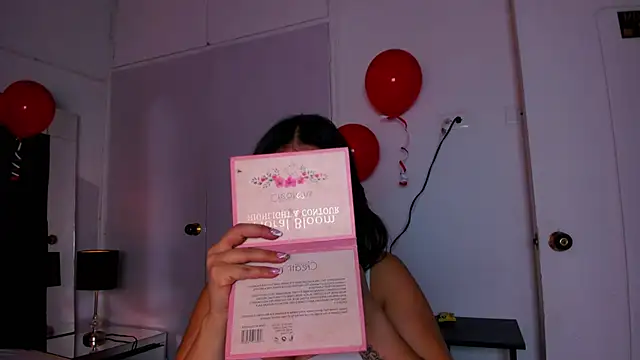 Miaa Garcia online show from 02.14.25