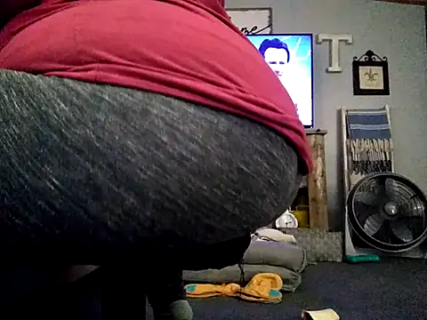 missthickness35 Pika online show from 10.22.25