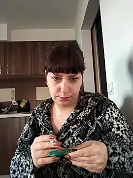 EmmaKrosss online show from 04.07.26