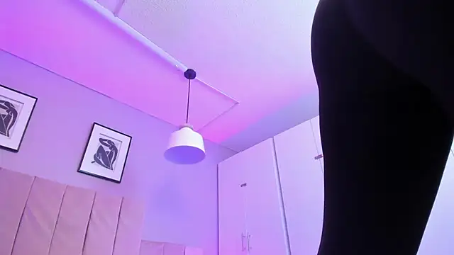 April bowie online show from 02.12.25