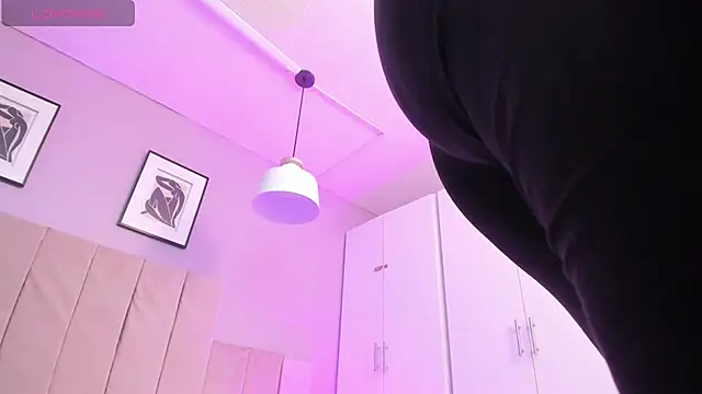 April bowie online show from 03.07.25