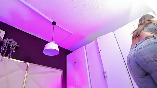 April bowie online show from 11.07.25