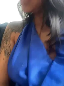 AbbyFtLuna online show from 12.31.24