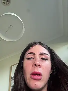 aus queen online show from 04.10.26