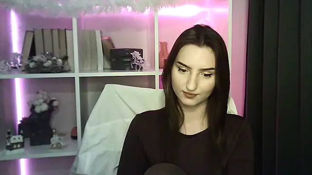 Snapshot of X_Alisa chatting on 12.17.25 X Alisa online show from 12.17.25