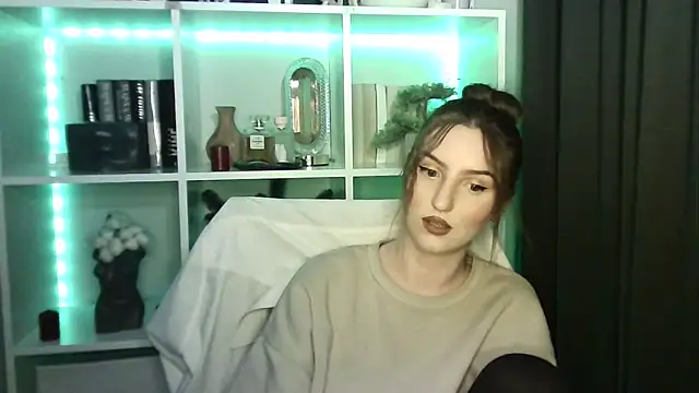 Snapshot of X_Alisa chatting on 01.16.26 X Alisa online show from 01.16.26