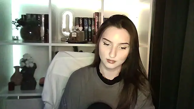 Snapshot of X_Alisa chatting on 04.13.26 X Alisa online show from 04.13.26