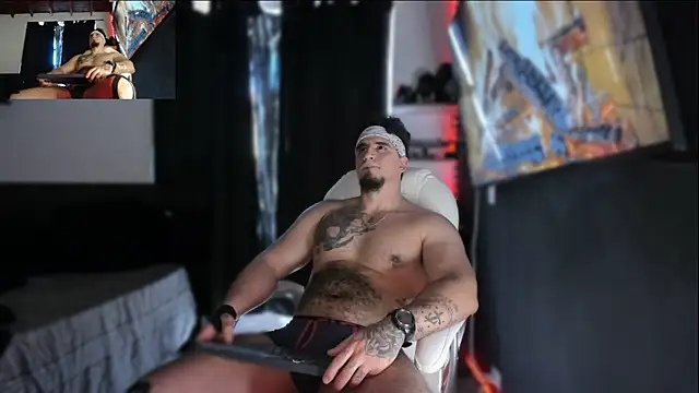 Snapshot of kingbear777 chatting on 12.13.24 kingbear777 online show from 12.13.24