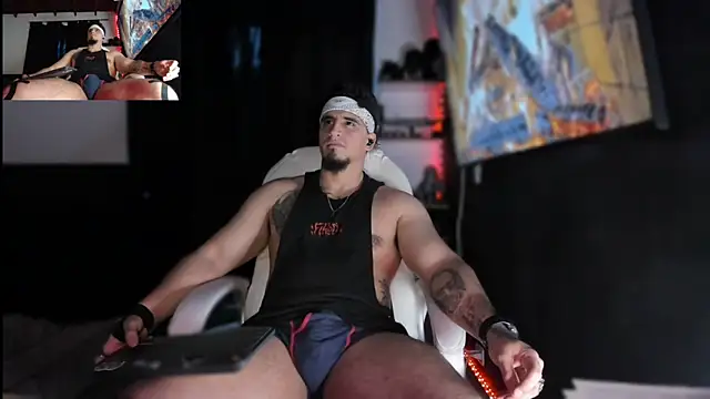 Snapshot of kingbear777 chatting on 12.20.24 kingbear777 online show from 12.20.24