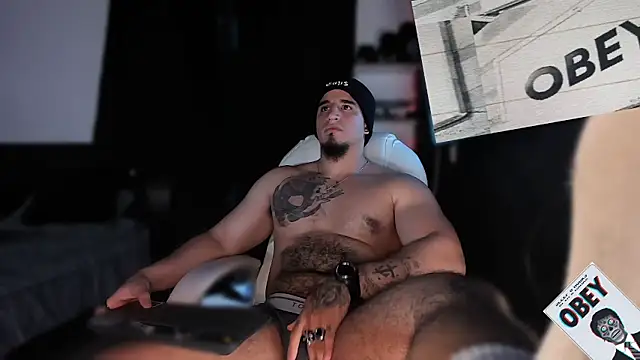 Snapshot of kingbear777 chatting on 02.16.25 kingbear777 online show from 02.16.25