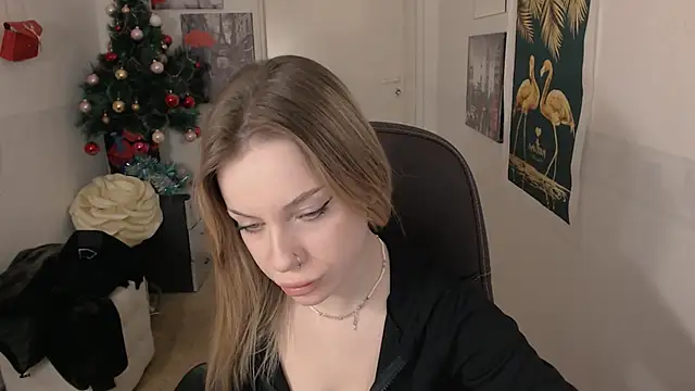 HeyDoraa online show from 01.19.25