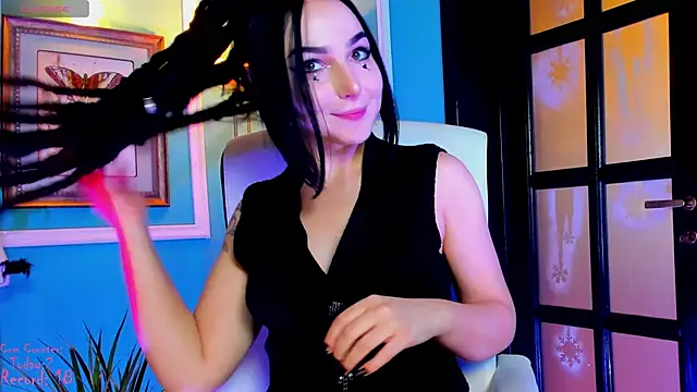 Snapshot of 1Munique chatting on 02.08.25 1Munique online show from 02.08.25