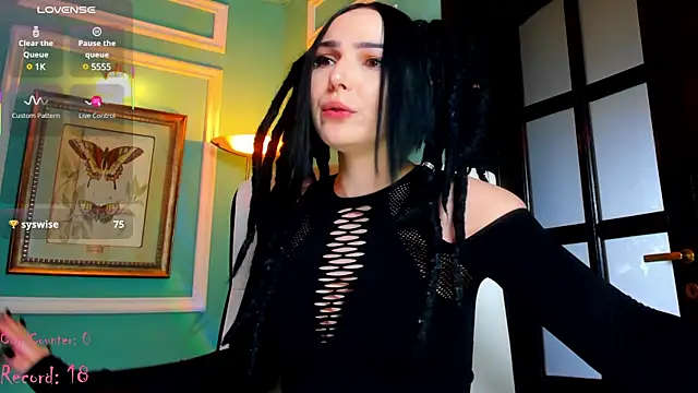 Snapshot of 1Munique chatting on 02.19.25 1Munique online show from 02.19.25