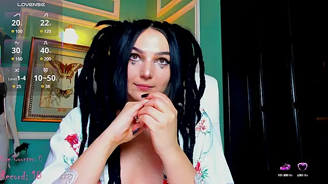 Snapshot of 1Munique chatting on 02.20.25 1Munique online show from 02.20.25