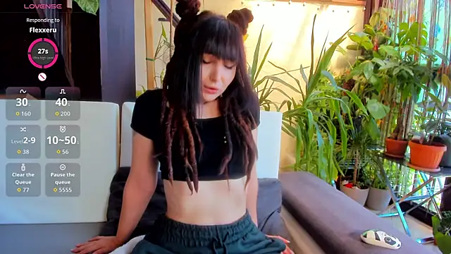 Snapshot of 1Munique chatting on 09.23.25 1Munique online show from 09.23.25