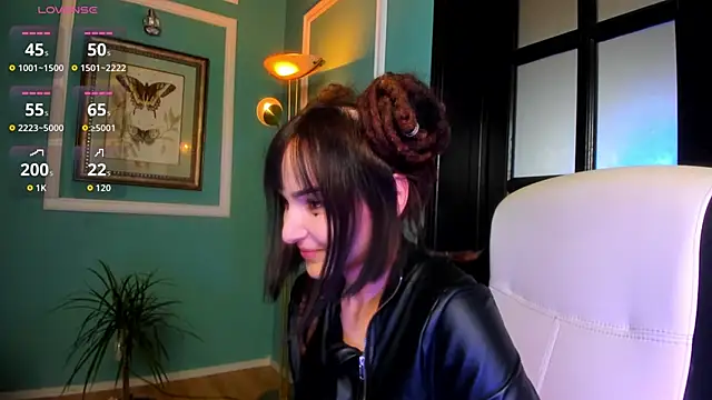 Snapshot of 1Munique chatting on 11.06.25 1Munique online show from 11.06.25