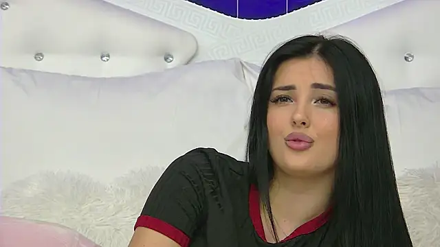 SophiaVilner online show from 10.16.25