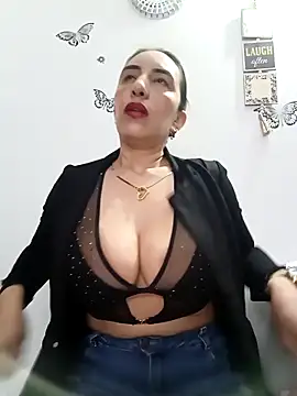 christine-x online show from 10.17.25