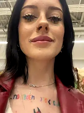 Snapshot of Melissa_crazy chatting on 12.04.24 Melissa crazy online show from 12.04.24